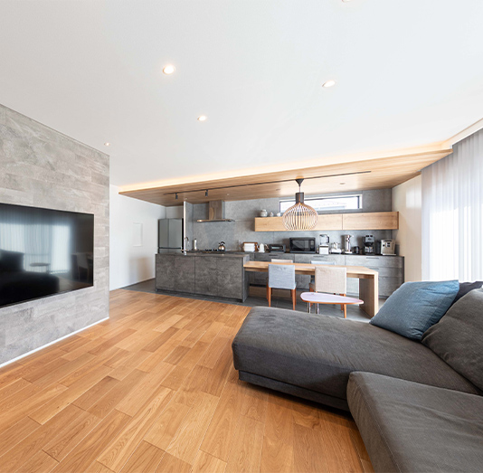 使いやすくシンプルに。洗練されたデザインと効率的な家事動線を叶えた住まい